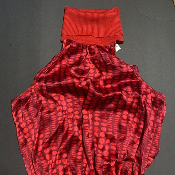 New Bebe Sleeveless Turtleneck Keyhole Back Polka Dot Halter Silk & Spandex S - Picture 3 of 5